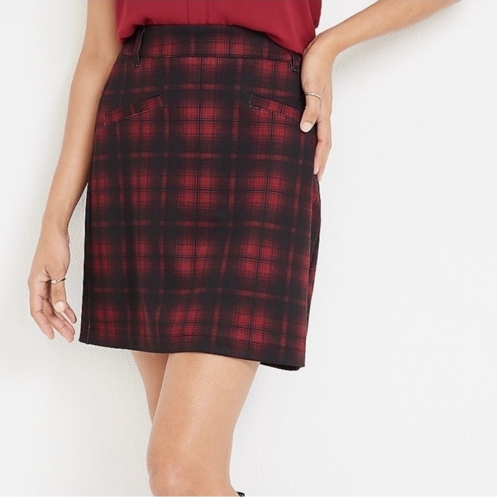 Maurice’s Red and Black Plaid Pull On Women's Skirt Size XL